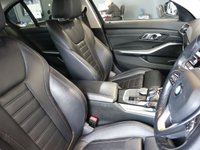USED 2019 19 BMW 3 SERIES 2.0 320d Sport Saloon 4dr Diesel Auto xDrive Euro 6 (s/s) (190 ps) GREAT LOOKING NEW SHAPE,  4 WHEEL DRIVE MODEL BMW WITH A SUPER SPECIFICATION LIST - COMES WITH A COMPREHENSIVE SERVICE HISTORY + PROFESSIONAL SATELLITE NAVIGATION AND MEDIA + 360 DEGREE VIEW CAMERA + APPLE CARPLAY / ANDROID AUTO + ENHANCED BLUETOOTH CONNECTIVITY INCLUDING MEDIA STREAMING AND WIRELESS CHARGING + TOUCH SCREEN MEDIA DIAPLAY + COMFORT PACK INCLUDING COMFORT ACCESS + PARKING ASSISTANT PLUS + THREE ZONE CLIMATE CONTROL + CRUISE CONTROL + DRIVER MODES + FRONT AND REAR PARKING SENSORS