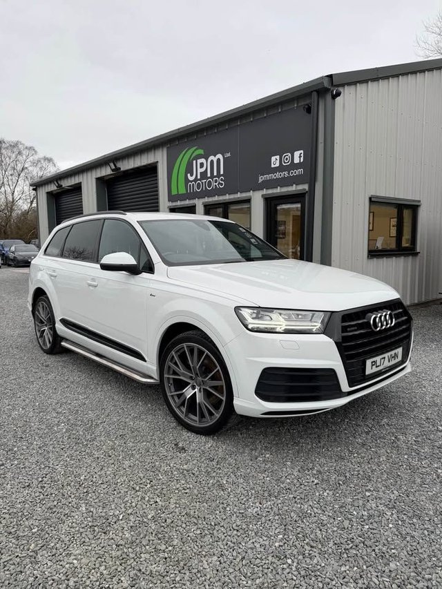 View our AUDI Q7