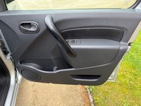 USED 2020 20 RENAULT KANGOO MAXI ZE LL21 33kWh Business Crew Van 4dr Electric Auto L3 H1 (i) (60 ps) AUX. HEATER FOR GREATER RANGE