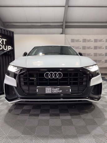 View our AUDI Q8