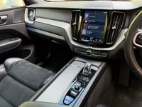 USED 2018 68 VOLVO XC60 2.0h T8 Twin Engine 10.4kWh R-Design Pro SUV 5dr Petrol Plug-in Hybrid Auto AWD  Sat Nav, Heated Seats, Xenons