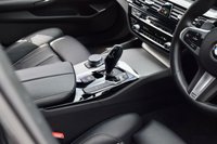 USED 2018 68 BMW 5 SERIES 3.0 540i GPF M Sport Saloon 4dr Petrol Auto xDrive Euro 6 (s/s) (340 ps) TECHNOLOGY PACK / DISPLAY KEY