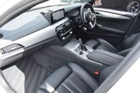 USED 2018 68 BMW 5 SERIES 3.0 540i GPF M Sport Saloon 4dr Petrol Auto xDrive Euro 6 (s/s) (340 ps) TECHNOLOGY PACK / DISPLAY KEY