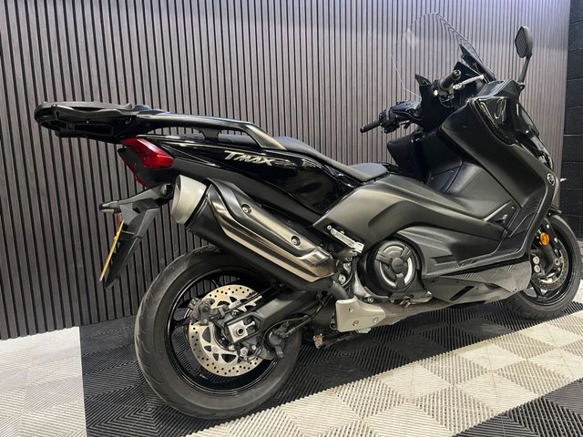 View our YAMAHA TMAX 530