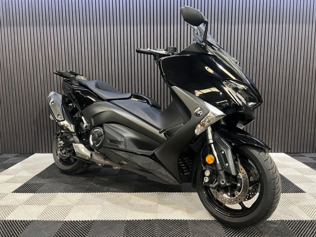 View our YAMAHA TMAX 530
