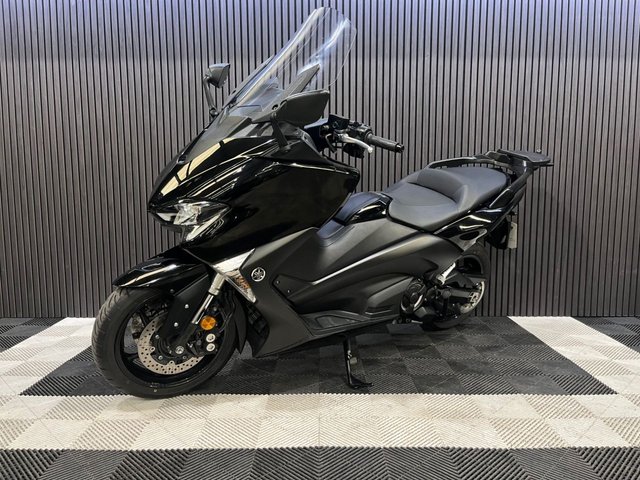 View our YAMAHA TMAX 530