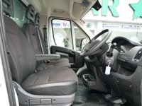 USED 2021 71 PEUGEOT BOXER 335 2.2 BLUEHDI 140 BHP L3 LONG LUTON ( TAIL-LIFT ) 1 OWNER | AIR CON | JC PAYNE | TAIL-LIFT