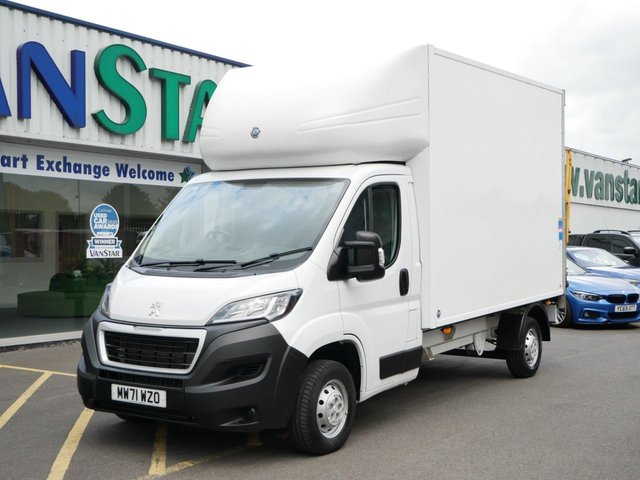 View our Peugeot Boxer 335 2.2 BLUEHDI 140 BHP L3 LONG LUTON ( TAIL-LIFT )