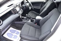 USED 2015 65 TOYOTA RAV4 2.0 D-4D Business Edition SUV 5dr Diesel Manual Euro 6 (s/s) (143 ps) Full Service History | ULEZ Free | Reversing Camera | Satellite Navigation | Park Assist | MOT Valid (13/01/2027)
