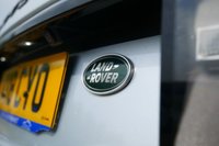 USED 2018 18 LAND ROVER DISCOVERY SPORT 2.0 SD4 HSE Dynamic Lux SUV 5dr Diesel Auto 4WD Euro 6 (s/s) (240 ps) INDUS SILVER METALLIC PAINTWORK + WINTER PACK + SUNROOF + MERDIAN S