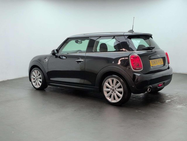 USED 2019 69 MINI HATCH 1.5 Cooper Classic 3dr CLICK+COLLECT / HOME DELIVERY