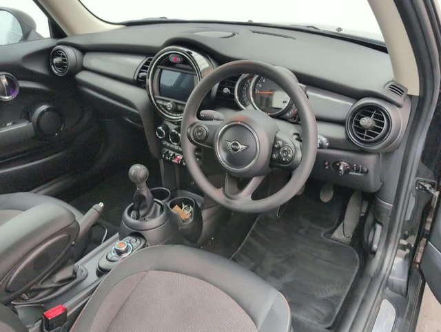 USED 2019 69 MINI HATCH 1.5 Cooper Classic 3dr CLICK+COLLECT / HOME DELIVERY