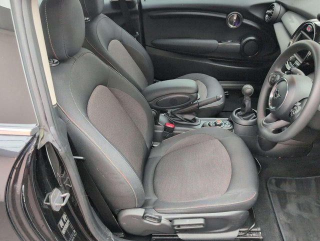 USED 2019 69 MINI HATCH 1.5 Cooper Classic 3dr CLICK+COLLECT / HOME DELIVERY