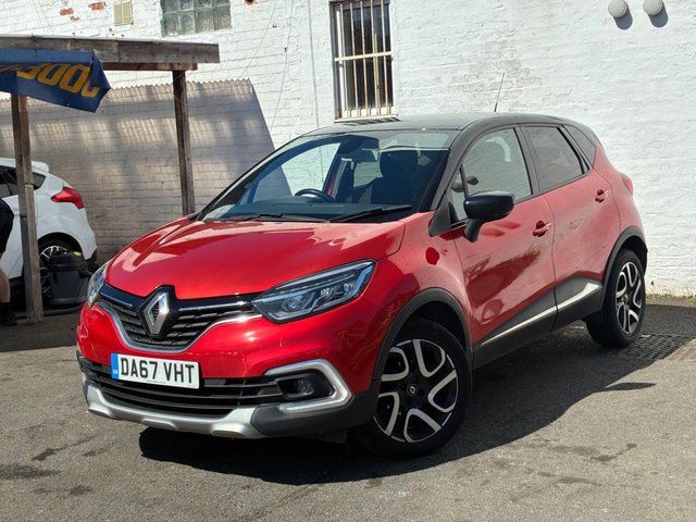View our RENAULT CAPTUR