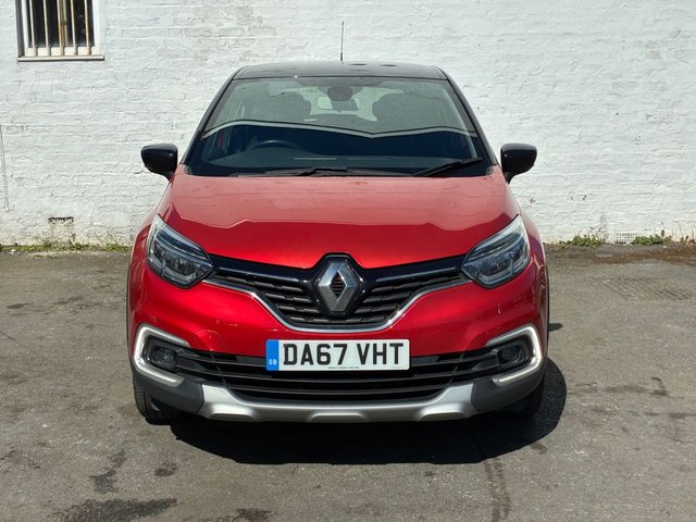 View our RENAULT CAPTUR