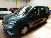 USED 2025 74 VAUXHALL Combo Life Electric 52kWh Design XL MPV 5dr Electric Auto (7.4kW Charger) (136 ps) 7 SEATS CARPLAY CRUISE CONTROL PARKING SENSORS 1 OWNER SERVICE HISTORY WARRANTY
