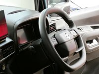 USED 2025 74 VAUXHALL Combo Life Electric 52kWh Design XL MPV 5dr Electric Auto (7.4kW Charger) (136 ps) 7 SEATS CARPLAY CRUISE CONTROL PARKING SENSORS 1 OWNER SERVICE HISTORY WARRANTY