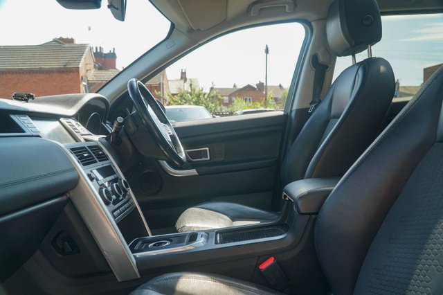 View our LAND ROVER DISCOVERY SPORT