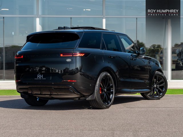 View our LAND ROVER RANGE ROVER SPORT