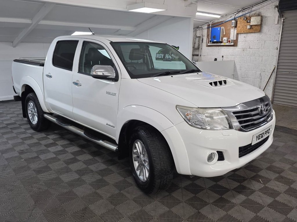 USED 2012 12 TOYOTA HI-LUX 3.0 D-4D Invincible Pickup Double Cab 4dr Diesel Manual 4WD Euro 5 (171 ps) 2 Keys - Bluetooth - Sensors!