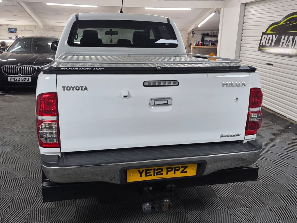 USED 2012 12 TOYOTA HI-LUX 3.0 D-4D Invincible Pickup Double Cab 4dr Diesel Manual 4WD Euro 5 (171 ps) 2 Keys - Bluetooth - Sensors!