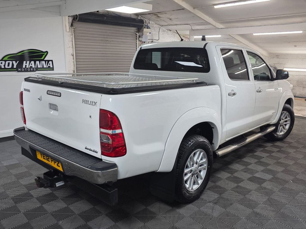 USED 2012 12 TOYOTA HI-LUX 3.0 D-4D Invincible Pickup Double Cab 4dr Diesel Manual 4WD Euro 5 (171 ps) 2 Keys - Bluetooth - Sensors!