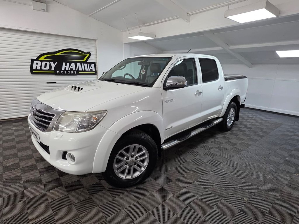 USED 2012 12 TOYOTA HI-LUX 3.0 D-4D Invincible Pickup Double Cab 4dr Diesel Manual 4WD Euro 5 (171 ps) 2 Keys - Bluetooth - Sensors!