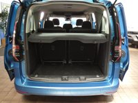 USED 2025 75 VOLKSWAGEN CADDY MAXI 2.0 TDI Life MPV 5dr Diesel DSG Euro 6 (s/s) (122 ps) 7 SEATS CARPLAY CRUISE CONTROL PARKING SENSORS LOW MILES 1 OWNER WARRANTY