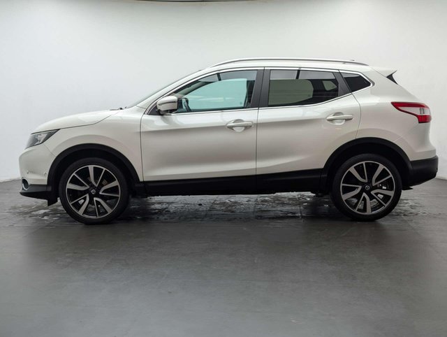 USED 2016 16 NISSAN QASHQAI 1.2 Qashqai Tekna DiG-T CVT 5dr CLICK+COLLECT / HOME DELIVERY