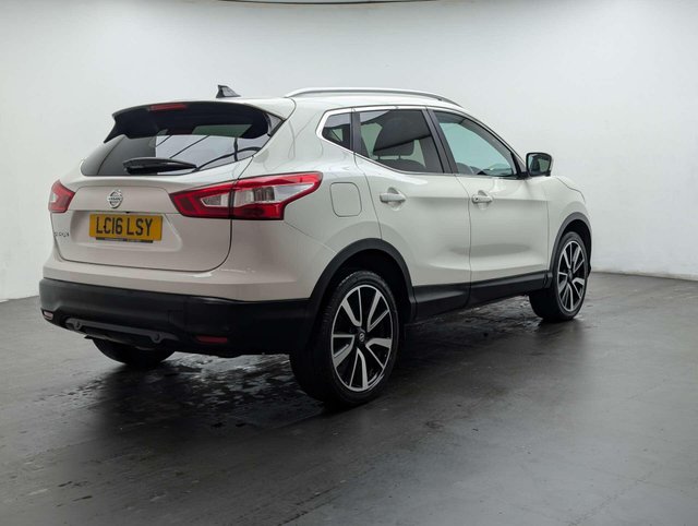 USED 2016 16 NISSAN QASHQAI 1.2 Qashqai Tekna DiG-T CVT 5dr CLICK+COLLECT / HOME DELIVERY