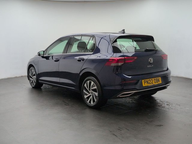 USED 2022 22 VOLKSWAGEN GOLF 1.4 Golf Style TSi E-Hybrid Semi-Auto 5dr CLICK+COLLECT / HOME DELIVERY