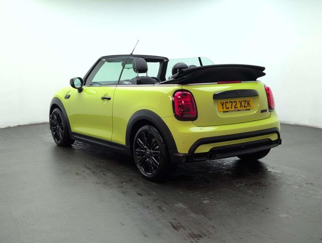 USED 2022 72 MINI CONVERTIBLE 1.5 Cooper Exclusive Auto 2dr CLICK+COLLECT / HOME DELIVERY