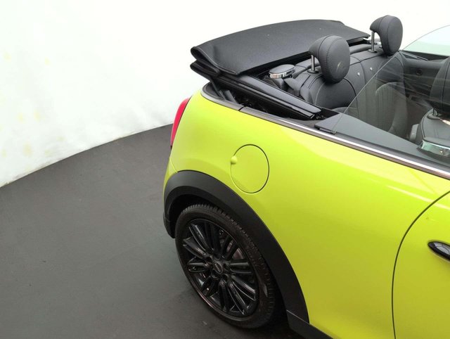 USED 2022 72 MINI CONVERTIBLE 1.5 Cooper Exclusive Auto 2dr CLICK+COLLECT / HOME DELIVERY