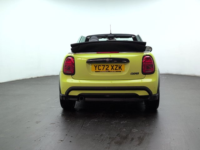 USED 2022 72 MINI CONVERTIBLE 1.5 Cooper Exclusive Auto 2dr CLICK+COLLECT / HOME DELIVERY