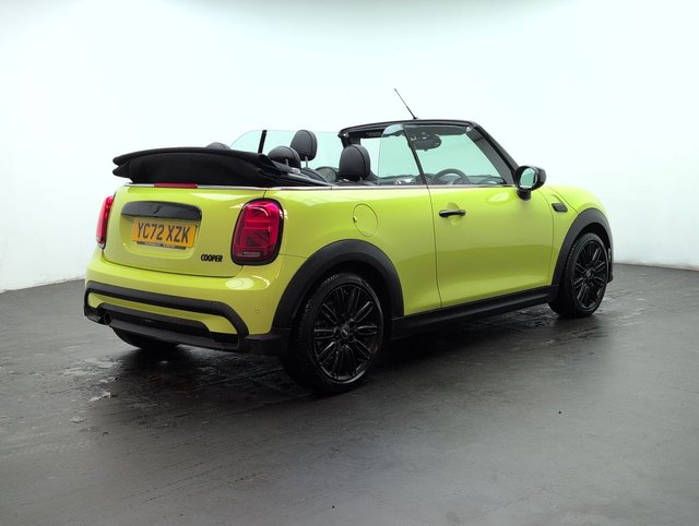 USED 2022 72 MINI CONVERTIBLE 1.5 Cooper Exclusive Auto 2dr CLICK+COLLECT / HOME DELIVERY