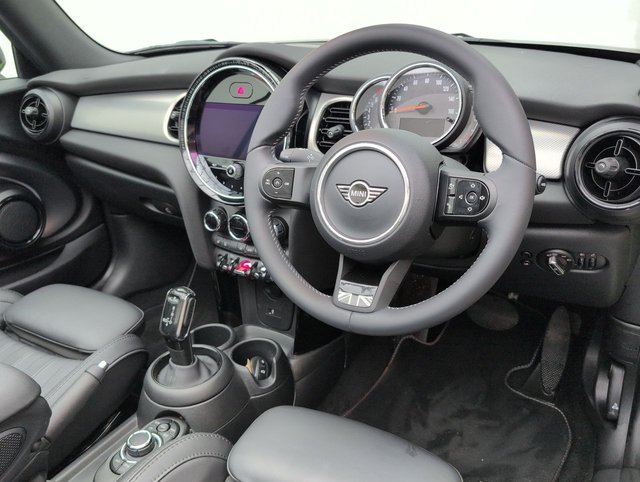 USED 2022 72 MINI CONVERTIBLE 1.5 Cooper Exclusive Auto 2dr CLICK+COLLECT / HOME DELIVERY
