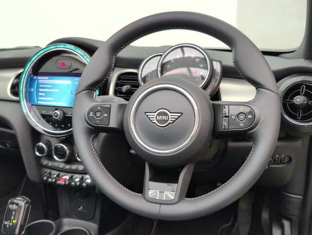 USED 2022 72 MINI CONVERTIBLE 1.5 Cooper Exclusive Auto 2dr CLICK+COLLECT / HOME DELIVERY