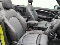 USED 2022 72 MINI CONVERTIBLE 1.5 Cooper Exclusive Auto 2dr CLICK+COLLECT / HOME DELIVERY