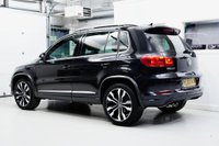 USED 2016 65 VOLKSWAGEN TIGUAN 2.0 TDI BlueMotion Tech R-Line Edition DSG 4WD Euro 6 (s/s) 5dr PAN ROOF | LEATHER | NAV |19s