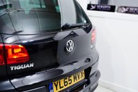 USED 2016 65 VOLKSWAGEN TIGUAN 2.0 TDI BlueMotion Tech R-Line Edition DSG 4WD Euro 6 (s/s) 5dr PAN ROOF | LEATHER | NAV |19s