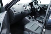 USED 2016 65 VOLKSWAGEN TIGUAN 2.0 TDI BlueMotion Tech R-Line Edition DSG 4WD Euro 6 (s/s) 5dr PAN ROOF | LEATHER | NAV |19s