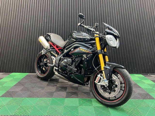 View our TRIUMPH SPEED TRIPLE 1050