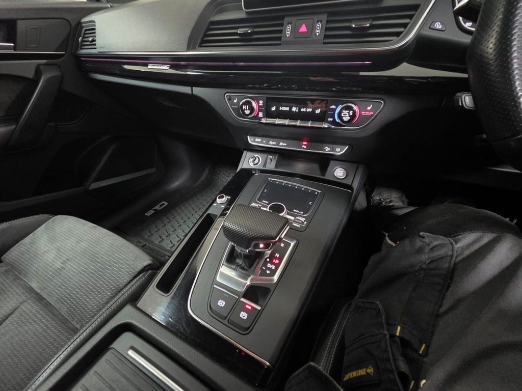 USED 2020 AUDI Q5 2.0 TDI 40 Black Edition SUV 5dr Diesel S Tronic quattro Euro 6 (s/s) (190 ps) Cruise Control - SatNav!
