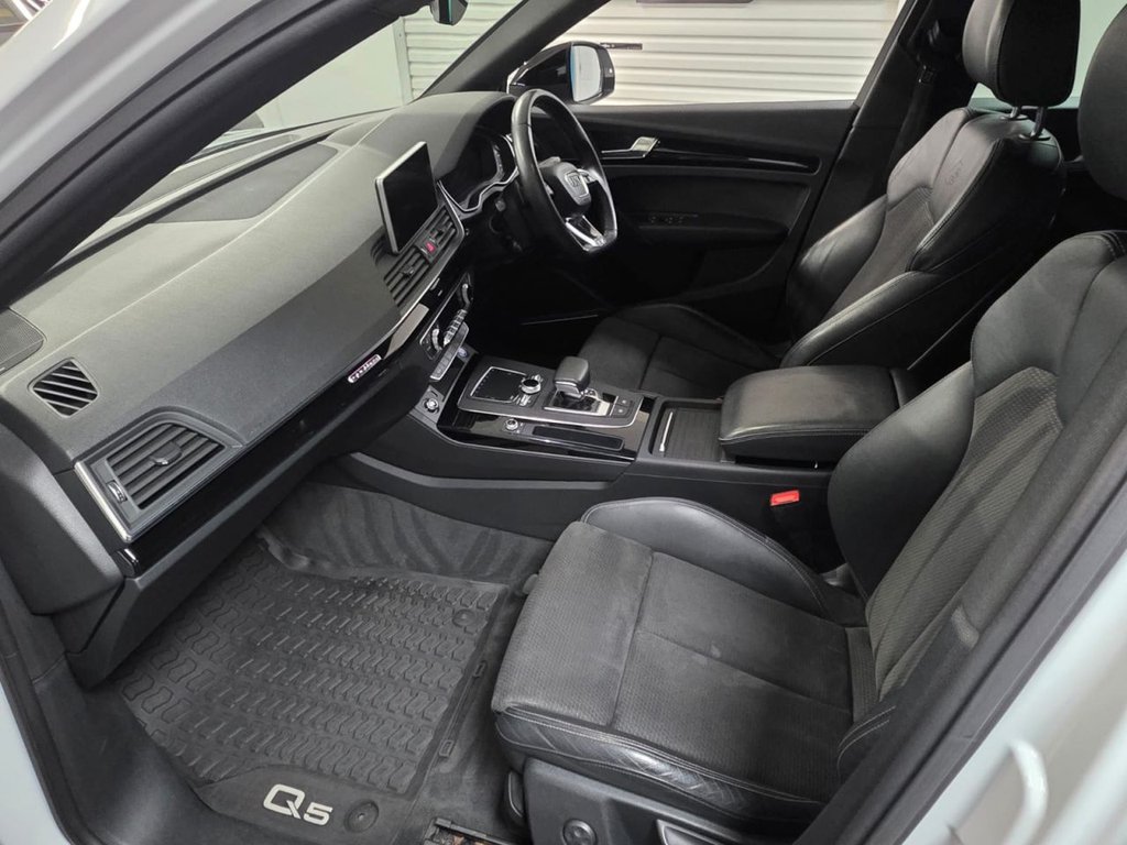 USED 2020 AUDI Q5 2.0 TDI 40 Black Edition SUV 5dr Diesel S Tronic quattro Euro 6 (s/s) (190 ps) Cruise Control - SatNav!