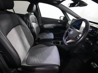 USED 2023 72 VOLKSWAGEN ID.3 Pro Performance 58kWh Family Hatchback 5dr Electric Auto (204 ps) 