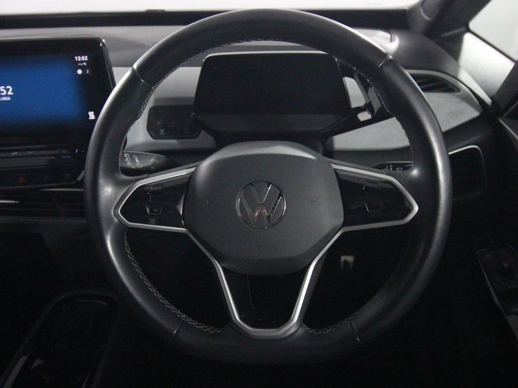 USED 2023 72 VOLKSWAGEN ID.3 Pro Performance 58kWh Family Hatchback 5dr Electric Auto (204 ps) 