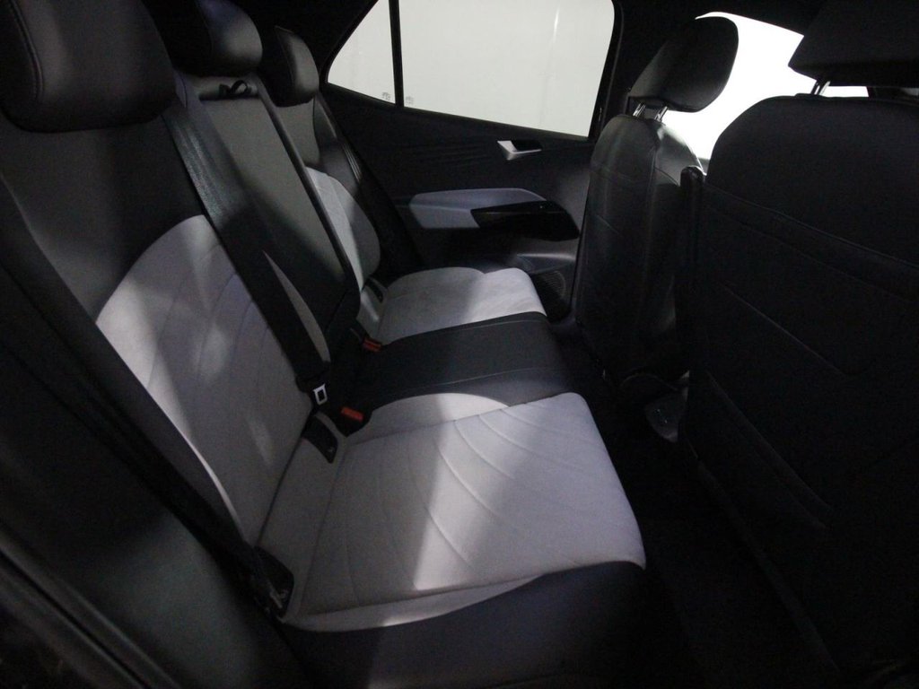 USED 2023 72 VOLKSWAGEN ID.3 Pro Performance 58kWh Family Hatchback 5dr Electric Auto (204 ps) 