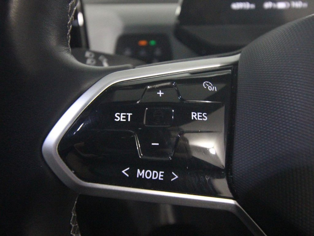 USED 2023 72 VOLKSWAGEN ID.3 Pro Performance 58kWh Family Hatchback 5dr Electric Auto (204 ps) 