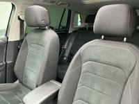 USED 2017 67 VOLKSWAGEN TIGUAN 2.0 TDI SEL SUV 5dr Diesel DSG 4Motion Euro 6 (s/s) (150 ps) Finished In Volkswagens Indium Grey, This Tiguan Comes With An Electric Panoramic Roof, 2 Keys, Front And Rear Parking Sensors, Service History, 12 Months MOT, 3 Months Warranty. Finance And Extended Warranty Available.
