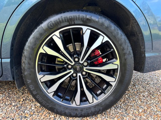 View our FORD KUGA